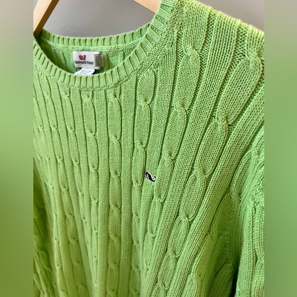 Women’s Vinyard Vines cable knit sweater. Size XL. Great condition! Smoke free